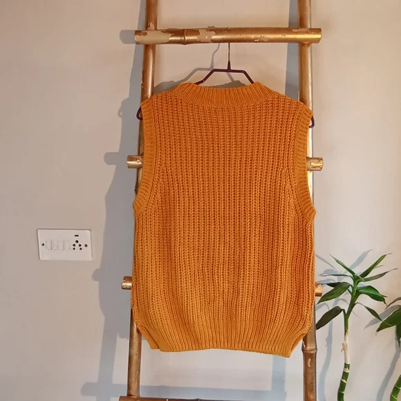 H&M Embellished Sequin Vest - Picture 3 of 16